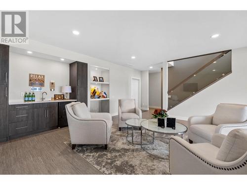 1870 Tallgrass Trail, Kelowna, BC - Indoor Photo Showing Living Room