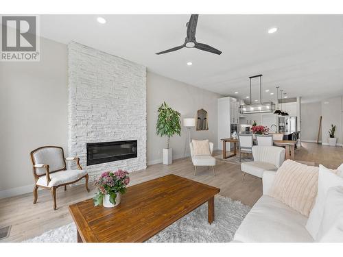 1870 Tallgrass Trail, Kelowna, BC - Indoor Photo Showing Living Room With Fireplace