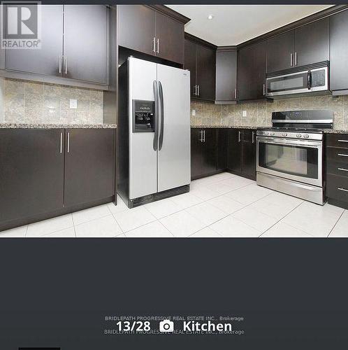 Upper - 6 Beacon Hill Drive, Brampton, ON - Indoor Photo Showing Kitchen