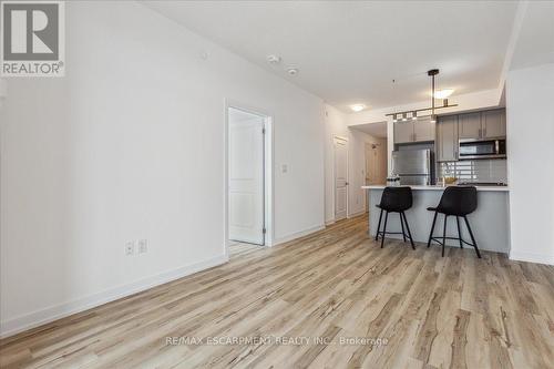 1001 - 450 Dundas Street E, Hamilton, ON - Indoor Photo Showing Kitchen