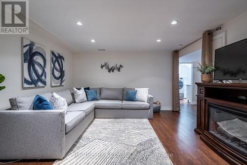 198 West 32Nd Street, Hamilton (Westcliffe), ON - Indoor Photo Showing Living Room With Fireplace