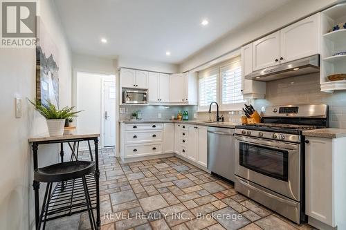 198 West 32Nd Street, Hamilton (Westcliffe), ON - Indoor Photo Showing Kitchen With Stainless Steel Kitchen