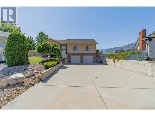 6122 Eveningstar Close, Oliver, BC - Outdoor