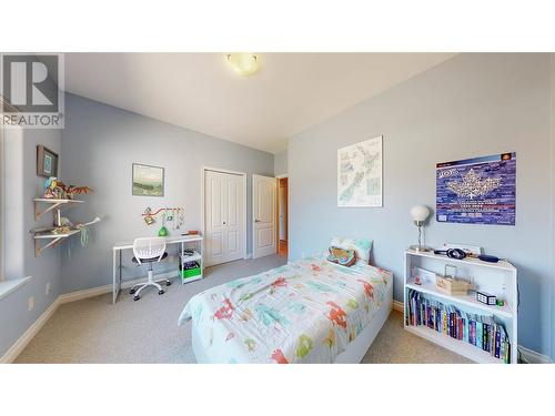 6122 Eveningstar Close, Oliver, BC - Indoor Photo Showing Bedroom