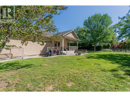 6122 Eveningstar Close, Oliver, BC - Outdoor With Deck Patio Veranda