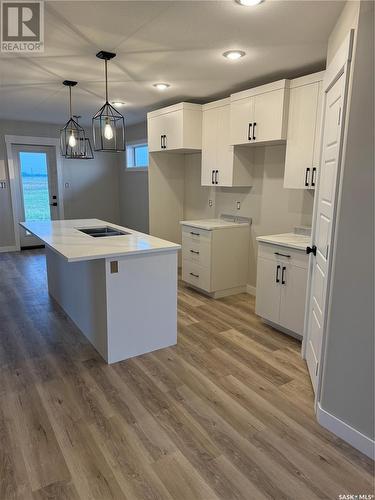 421 Eldorado Street, Warman, SK - Indoor Photo Showing Kitchen