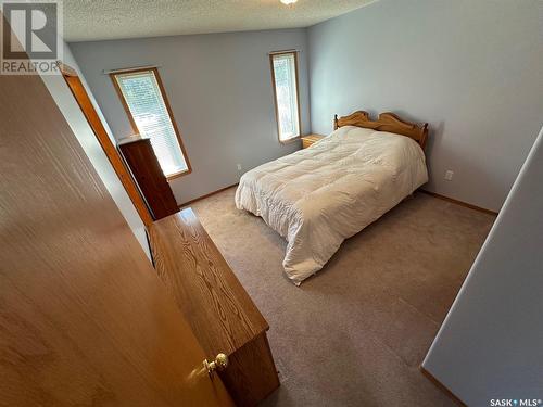 604 Donald Street, Hudson Bay, SK - Indoor Photo Showing Bedroom