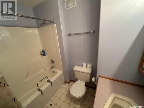 604 Donald Street, Hudson Bay, SK - Indoor Photo Showing Bathroom