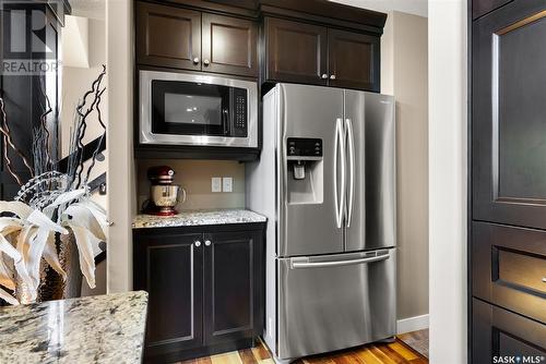 4818 Sandpiper Crescent E, Regina, SK - Indoor Photo Showing Kitchen With Stainless Steel Kitchen