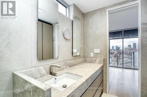 899 Dundas Street W, Toronto (Trinity-Bellwoods), ON - Indoor Photo Showing Bathroom