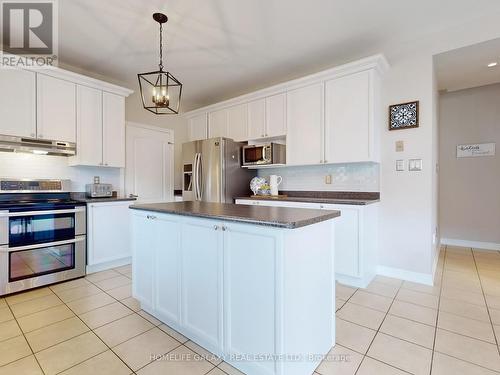 22 Westacott Crescent N, Ajax, ON - Indoor Photo Showing Kitchen