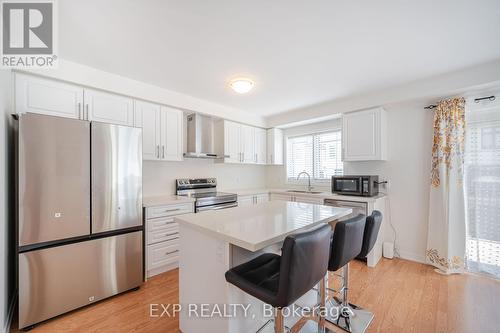 1445 Bradenton Path, Oshawa, ON - Indoor Photo Showing Kitchen