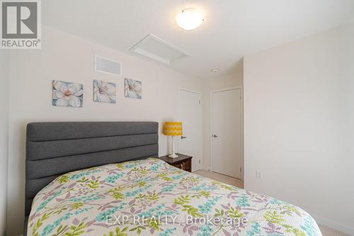 1445 Bradenton Path, Oshawa, ON - Indoor Photo Showing Bedroom