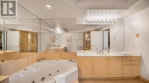 212 - 168 Bonis Avenue, Toronto (Tam O'Shanter-Sullivan), ON - Indoor Photo Showing Bathroom