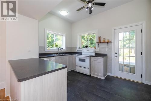 341 23Rd Street W, Owen Sound, ON - Indoor Photo Showing Kitchen With Double Sink