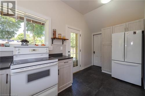 341 23Rd Street W, Owen Sound, ON - Indoor Photo Showing Kitchen