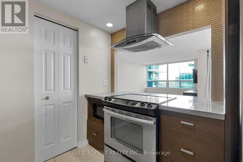 705 - 155 Kent Street, London, ON - Indoor Photo Showing Kitchen