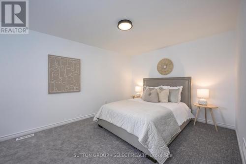 8 Hazelwood Path, Thames Centre (Dorchester), ON - Indoor Photo Showing Bedroom