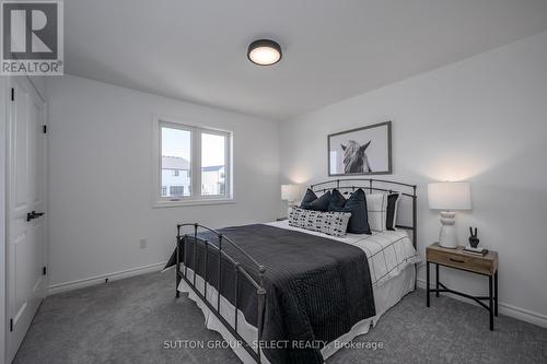 8 Hazelwood Path, Thames Centre (Dorchester), ON - Indoor Photo Showing Bedroom