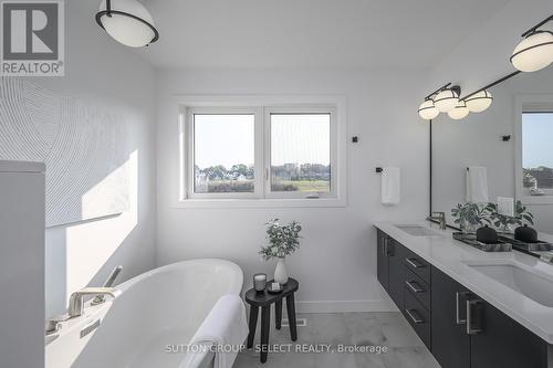 118 Timberwalk Trail, Middlesex Centre (Ilderton), ON - Indoor Photo Showing Bathroom