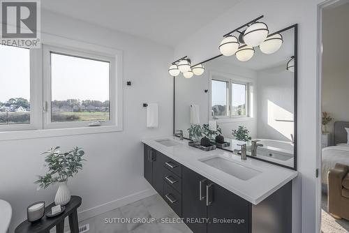 118 Timberwalk Trail, Middlesex Centre (Ilderton), ON - Indoor Photo Showing Laundry Room