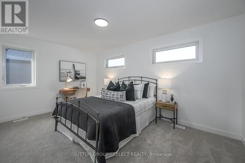 118 Timberwalk Trail, Middlesex Centre (Ilderton), ON - Indoor Photo Showing Bedroom