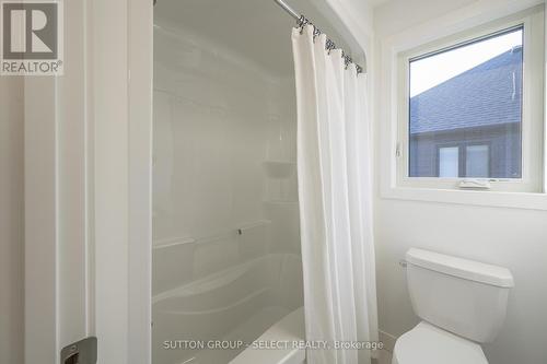 118 Timberwalk Trail, Middlesex Centre (Ilderton), ON - Indoor Photo Showing Bathroom