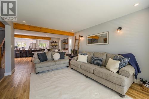 4556 Otway Road, Prince George, BC - Indoor Photo Showing Living Room