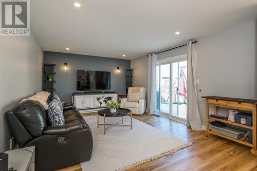 4556 Otway Road, Prince George, BC - Indoor Photo Showing Living Room