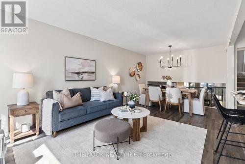 1097 St Andrews Court, Oshawa (Donevan), ON - Indoor Photo Showing Living Room