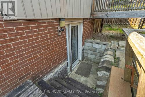 1097 St Andrews Court, Oshawa (Donevan), ON - Outdoor