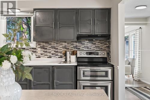 1097 St Andrews Court, Oshawa (Donevan), ON - Indoor Photo Showing Kitchen