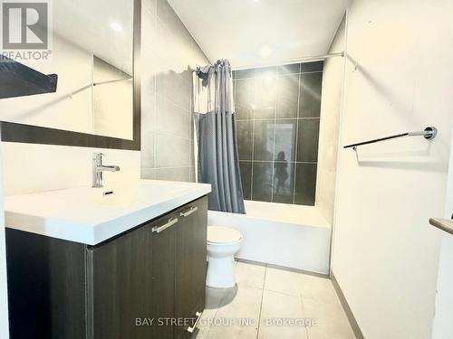 316 - 120 Harrison Garden Boulevard, Toronto (Willowdale East), ON - Indoor Photo Showing Bathroom