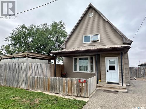 205 1St Avenue Sw, Weyburn, SK 