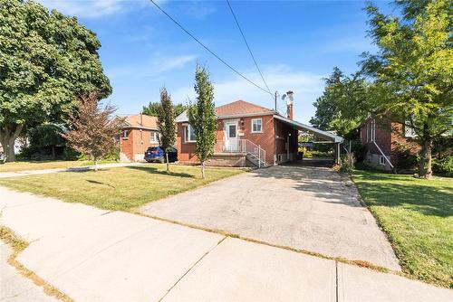 33 Alderney Avenue, Hamilton, ON 