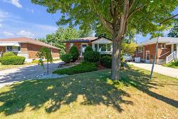 106 FERNWOOD Crescent  Hamilton, ON L8T 3L3