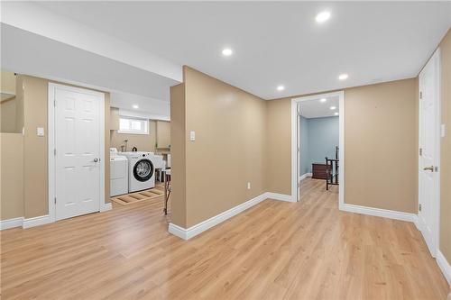 106 Fernwood Crescent, Hamilton, ON - Indoor Photo Showing Laundry Room