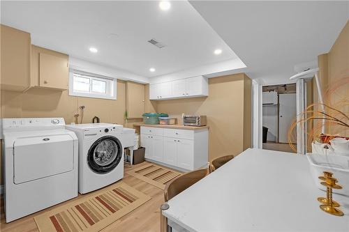 106 Fernwood Crescent, Hamilton, ON - Indoor Photo Showing Laundry Room