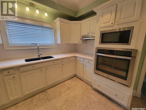 300 Main Street, Wilkie, SK - Indoor Photo Showing Kitchen With Double Sink