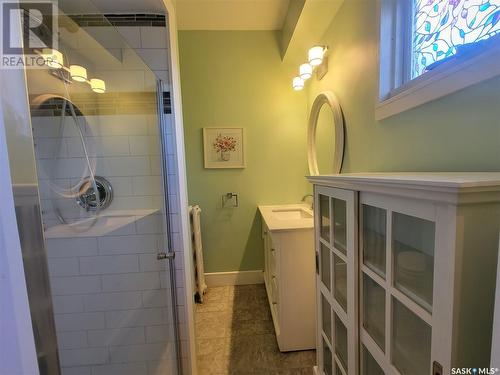 300 Main Street, Wilkie, SK - Indoor Photo Showing Bathroom