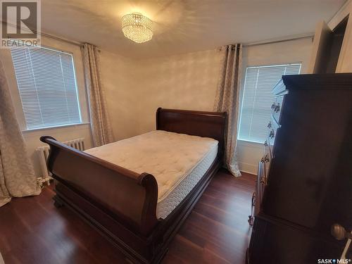 300 Main Street, Wilkie, SK - Indoor Photo Showing Bedroom