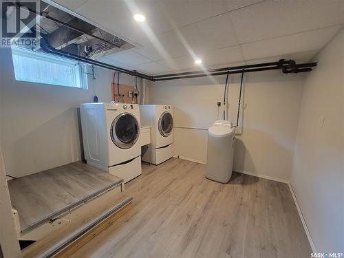 300 Main Street, Wilkie, SK - Indoor Photo Showing Laundry Room