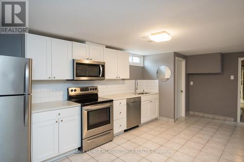 25 Duchess Drive, Cambridge, ON - Indoor Photo Showing Kitchen