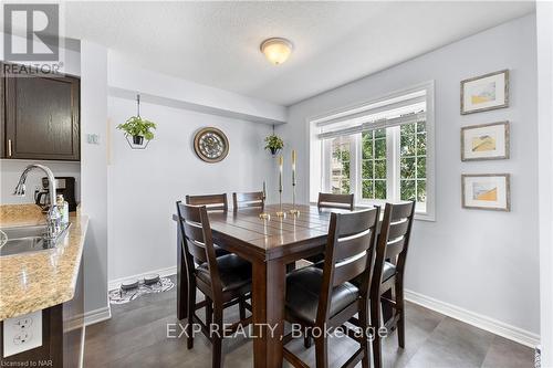 13B - 15 Carere Crescent, Guelph (Brant), ON - Indoor Photo Showing Dining Room