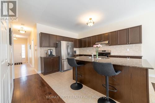 4422 Mann Street, Niagara Falls (Chippawa), ON - Indoor Photo Showing Kitchen With Double Sink