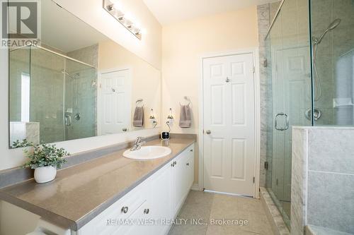 4422 Mann Street, Niagara Falls (Chippawa), ON - Indoor Photo Showing Bathroom