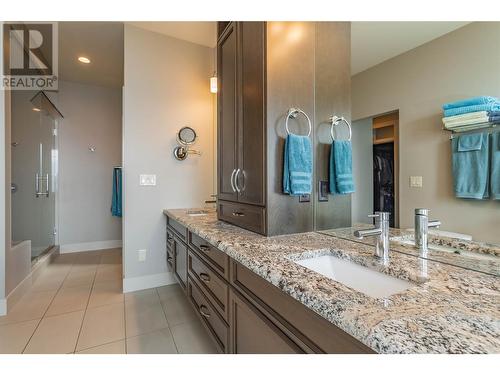 1420 Pinot Noir Drive, West Kelowna, BC - Indoor Photo Showing Bathroom