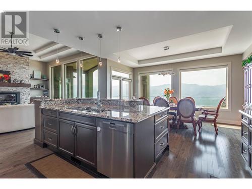 1420 Pinot Noir Drive, West Kelowna, BC - Indoor Photo Showing Kitchen With Double Sink With Upgraded Kitchen