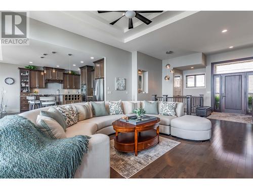 1420 Pinot Noir Drive, West Kelowna, BC - Indoor Photo Showing Living Room