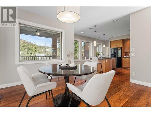 638 Long Ridge Drive, Kelowna, BC - Indoor Photo Showing Dining Room